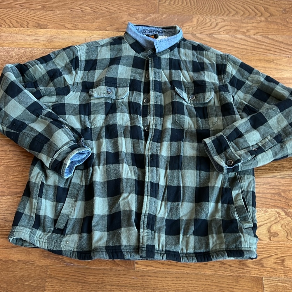 Tailor Vintage XL olive green black flannel button up jacket